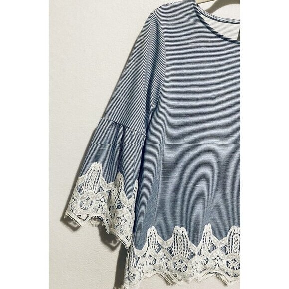 Chicos 1 Top Womens Medium French Striped Lace Detail Bell Sleeve Scoop Neck - Picture 2 of 8